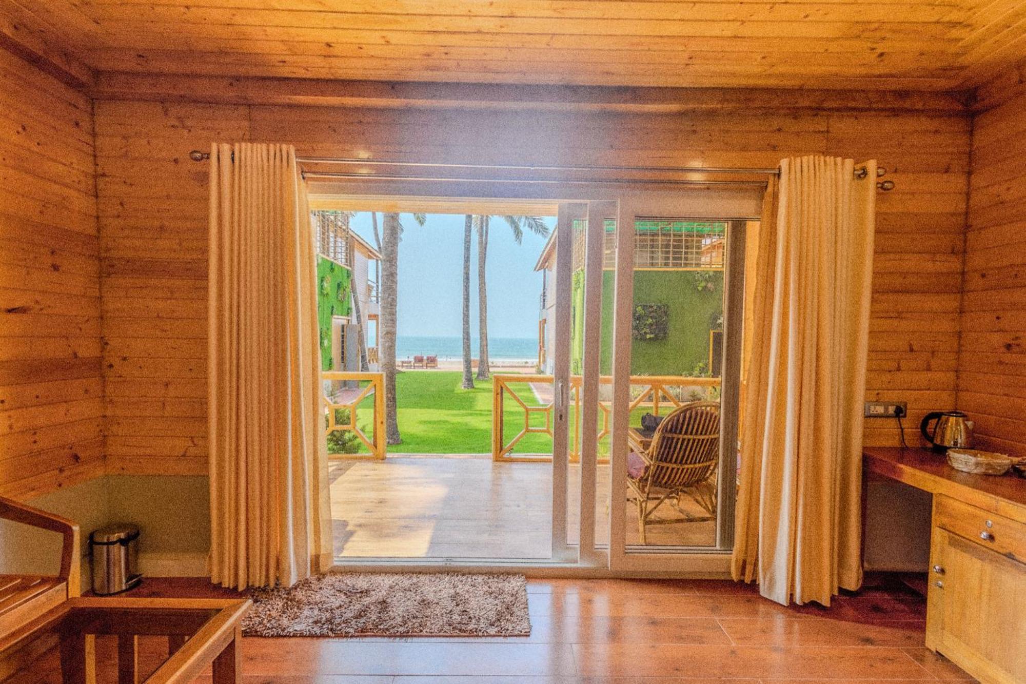 The O2H Agonda Beach Resort Bagian luar foto