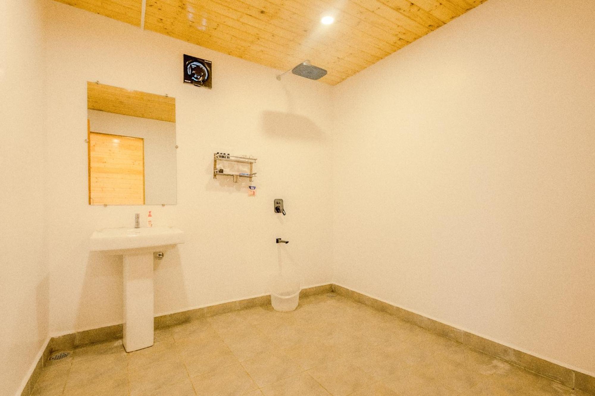 The O2H Agonda Beach Resort Bagian luar foto